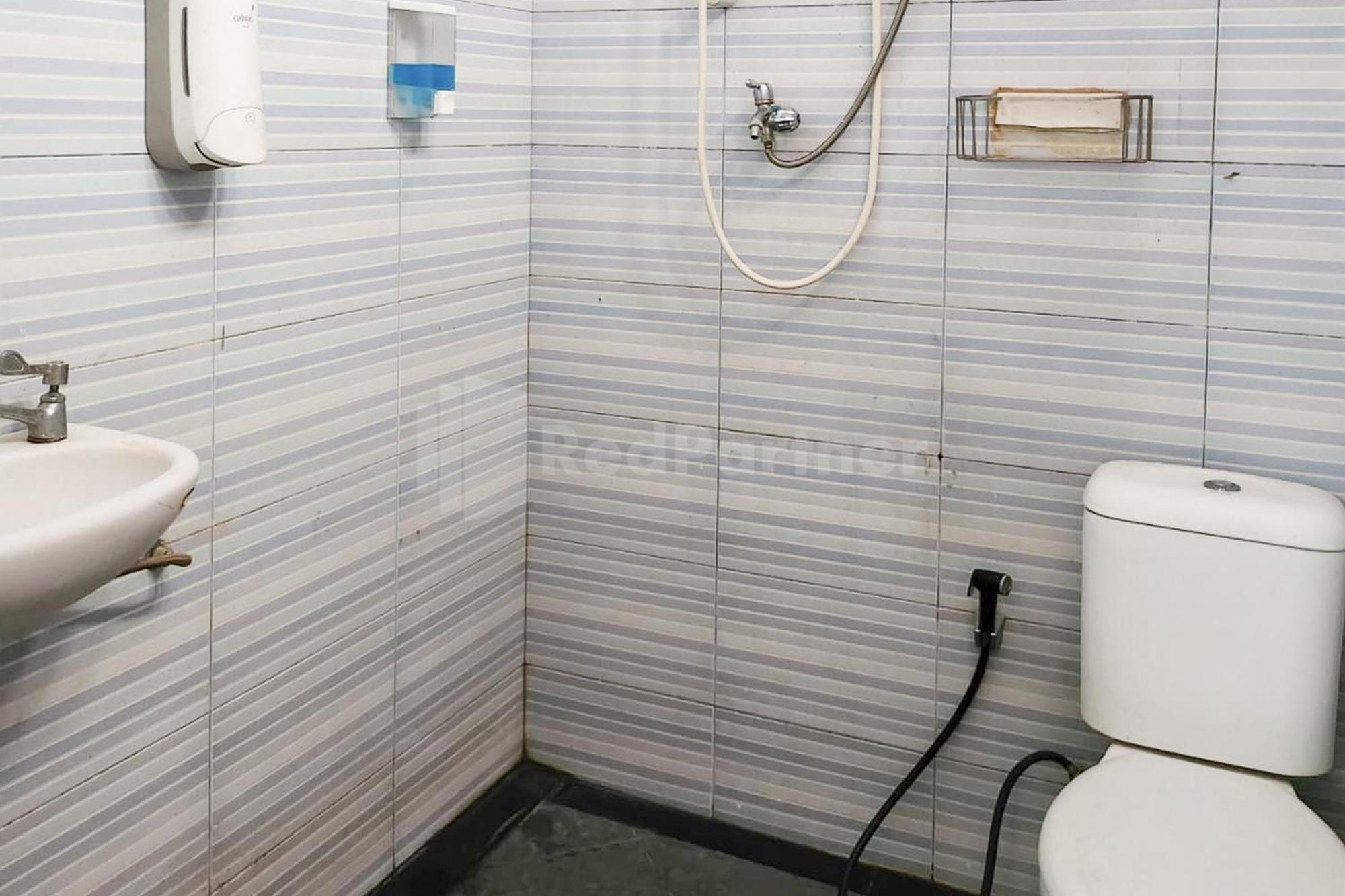 Puspita Homestay Mitra Reddoorz Bekasi Extérieur photo
